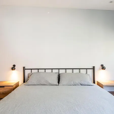 Comfortable With Private Terrace *