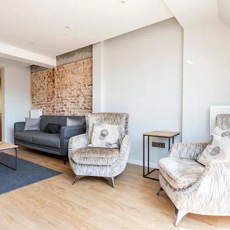 Comfortable With Private Terrace Apartament Stambuł
